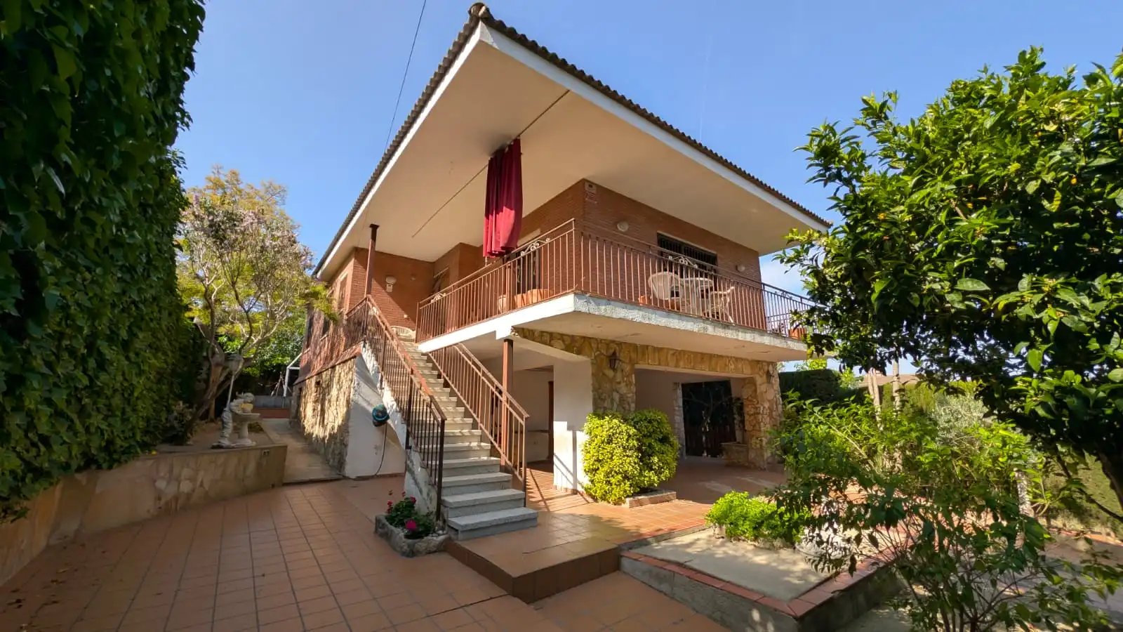 Außenansicht von Maisonette zum Verkauf in Calafell mit Heizung, Abstellraum und Schwimmbad