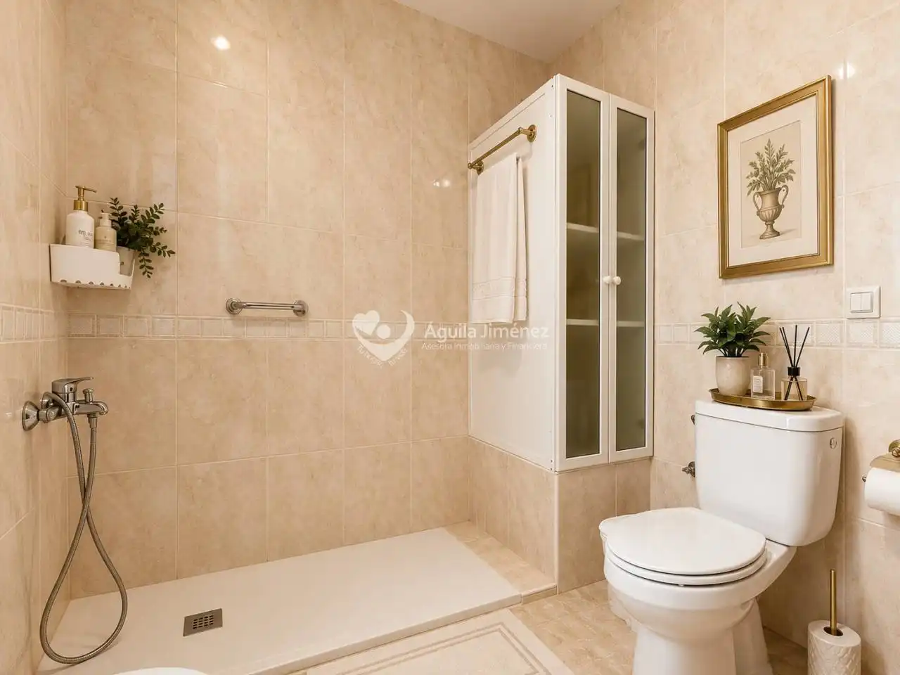 Bathroom of Flat for sale in Alcalá de Guadaira  with Air Conditioner, Heating and Storage room
