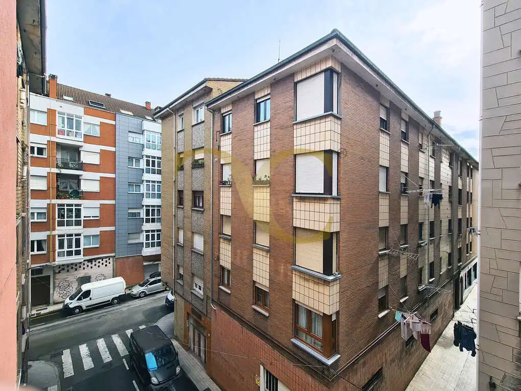 Flat for sale in Calle Orellana, La Calzada