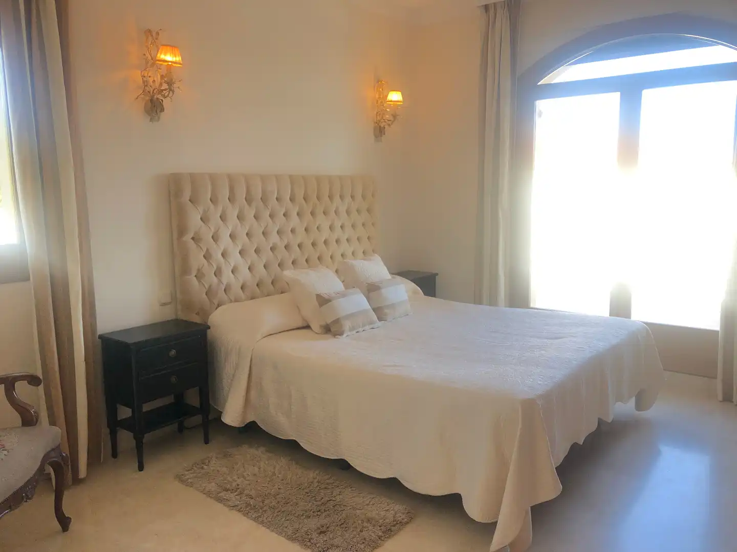Schlafzimmer von Haus oder Chalet zur Miete in Marbella mit Klimaanlage, Heizung und Privatgarten