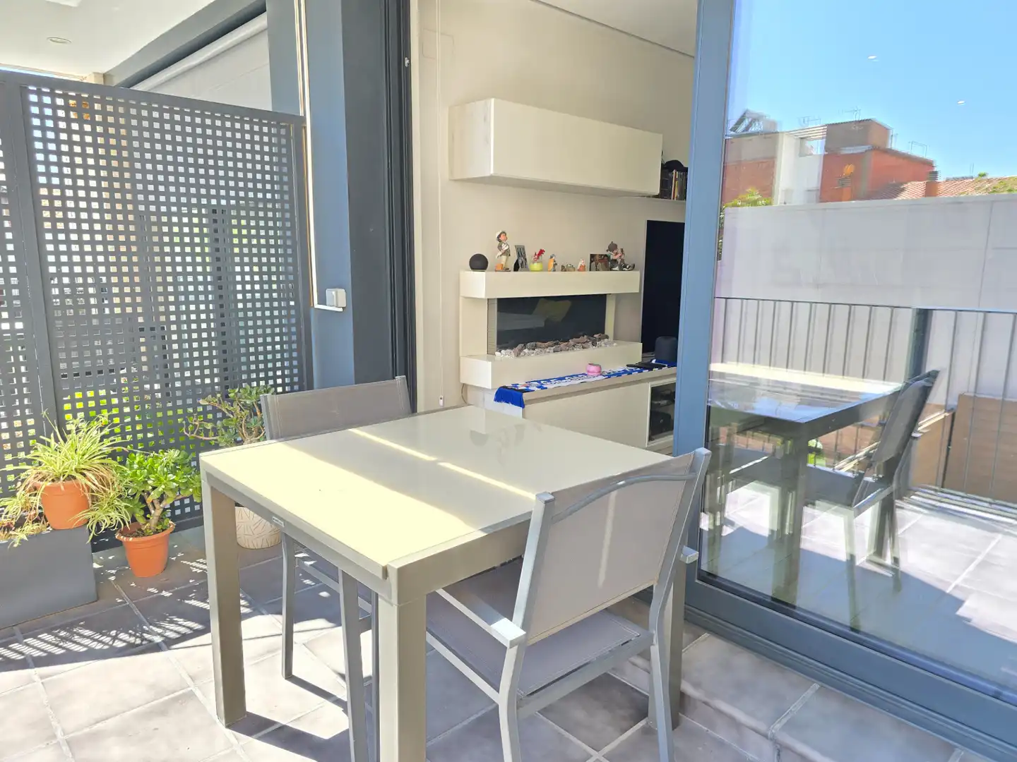 Terrasse von Einfamilien-Reihenhaus zum Verkauf in Sabadell mit Terrasse und Schwimmbad
