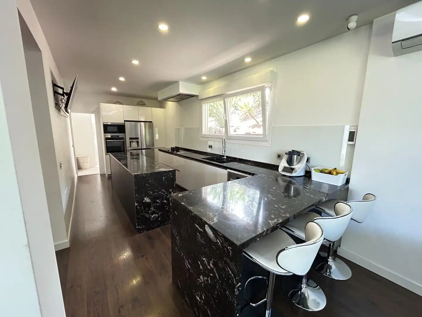 Cocina de Casa o chalet en venta en Coín con Aire acondicionado, Calefacción y Jardín privado