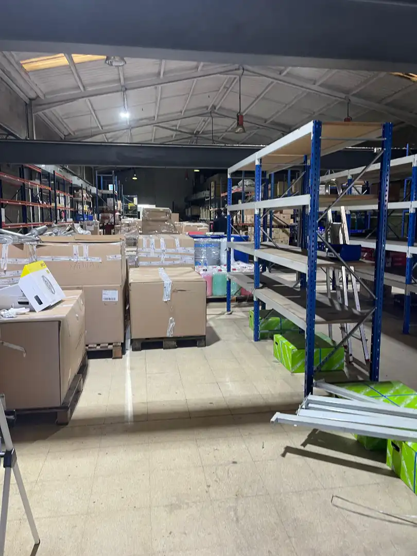Nave industrial de alquiler en Sant Joan Despí con Calefacción y Alarma
