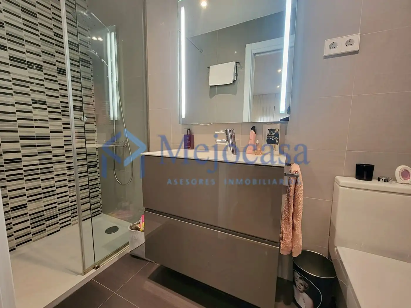 Bathroom of Detached homes for sale in Madrid  with Air Conditioner, Heating and Private garden