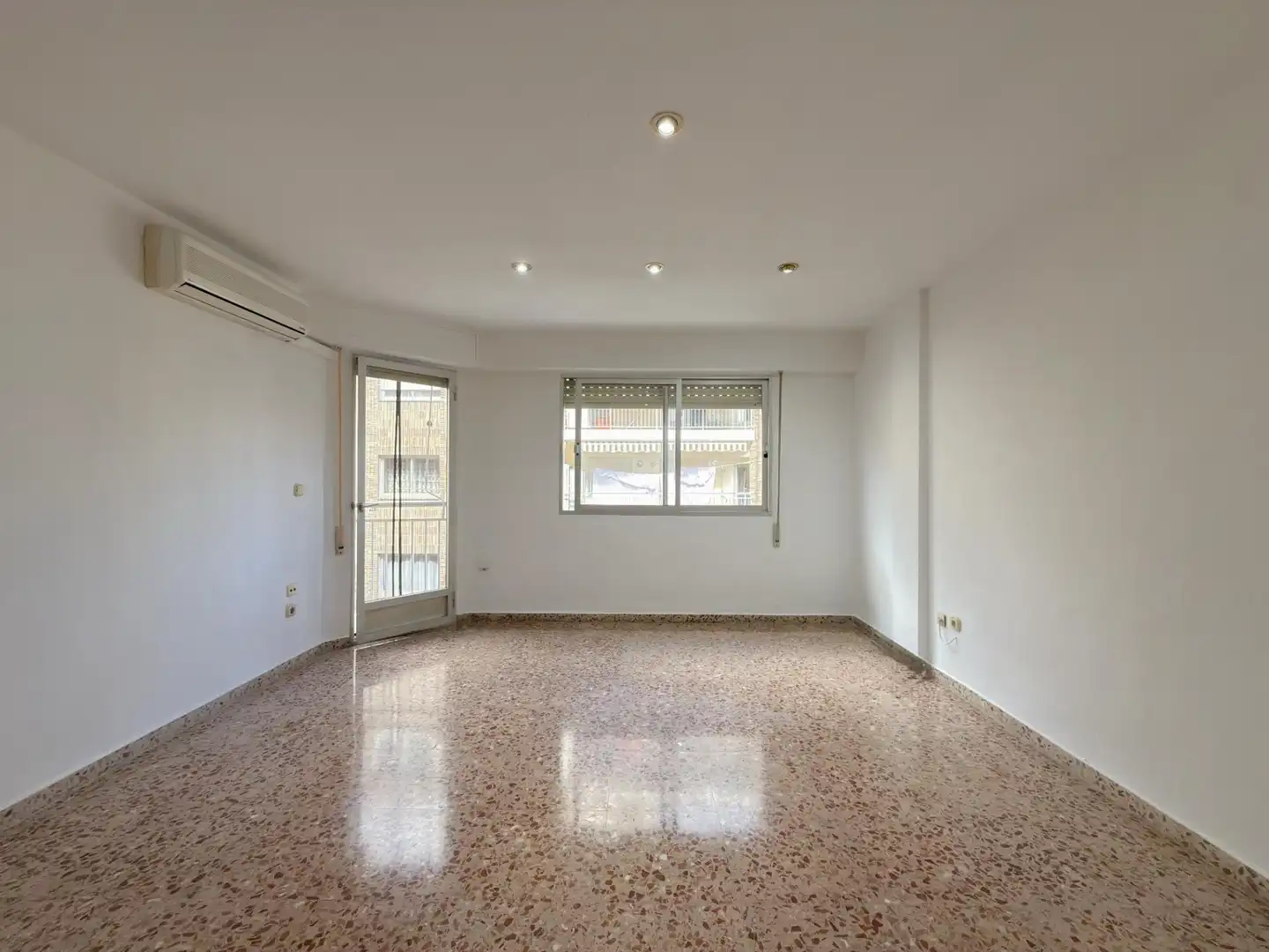 Flat with lift for sale in POETA LLORENTE, imagen 25