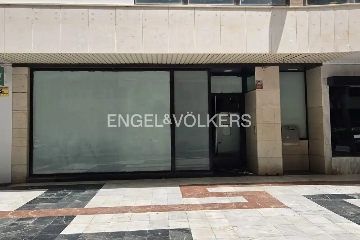 Exterior view of Commercial properties for rent in Benidorm  with Air Conditioner