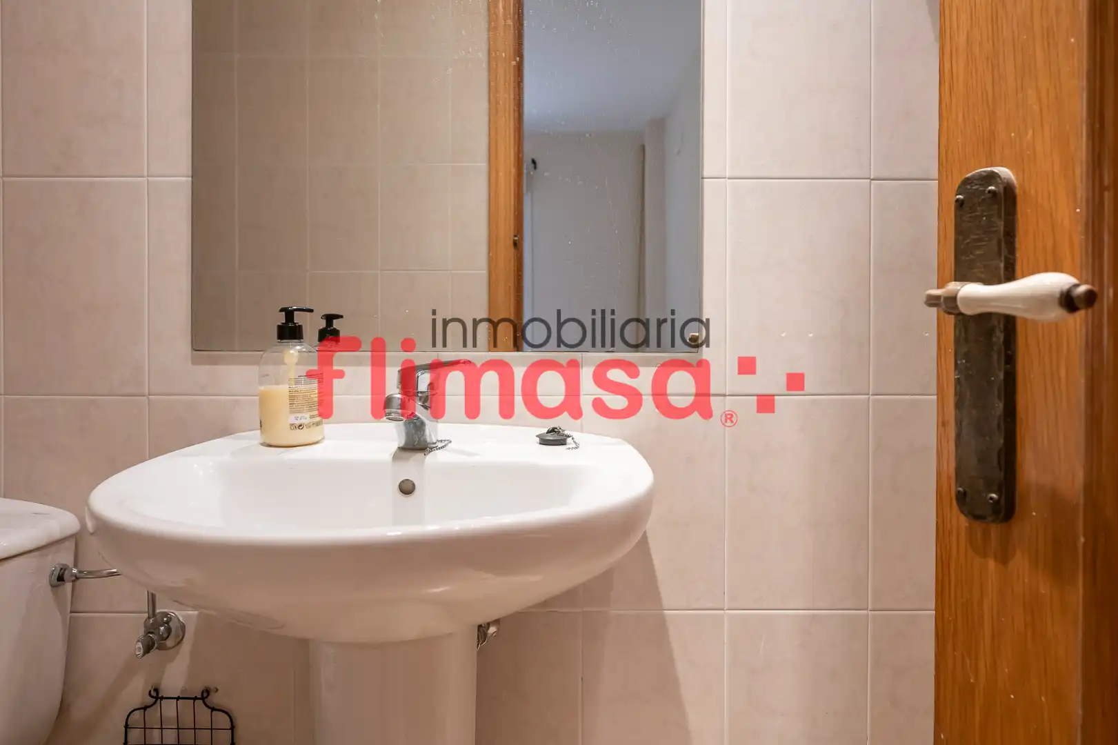 Bany de Apartament en venda en Villaviciosa de Odón amb Aire condicionat, Terrassa i Piscina comunitària