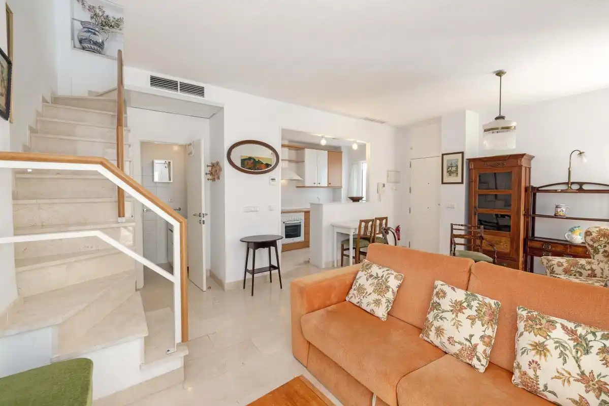 Sala de estar de Dúplex en venta en Sevilla con Calefacción, Terraza y Balcón