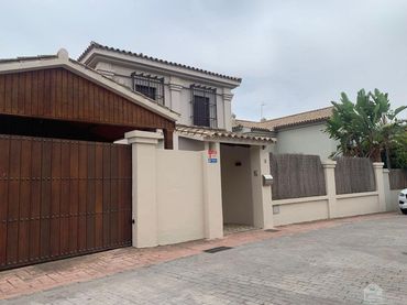 Villa avec piscine à vendre à Simon Verde