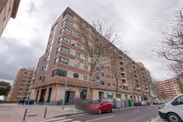 Local comercial en Venta en Juan Garcia Hortelano en Parquesol