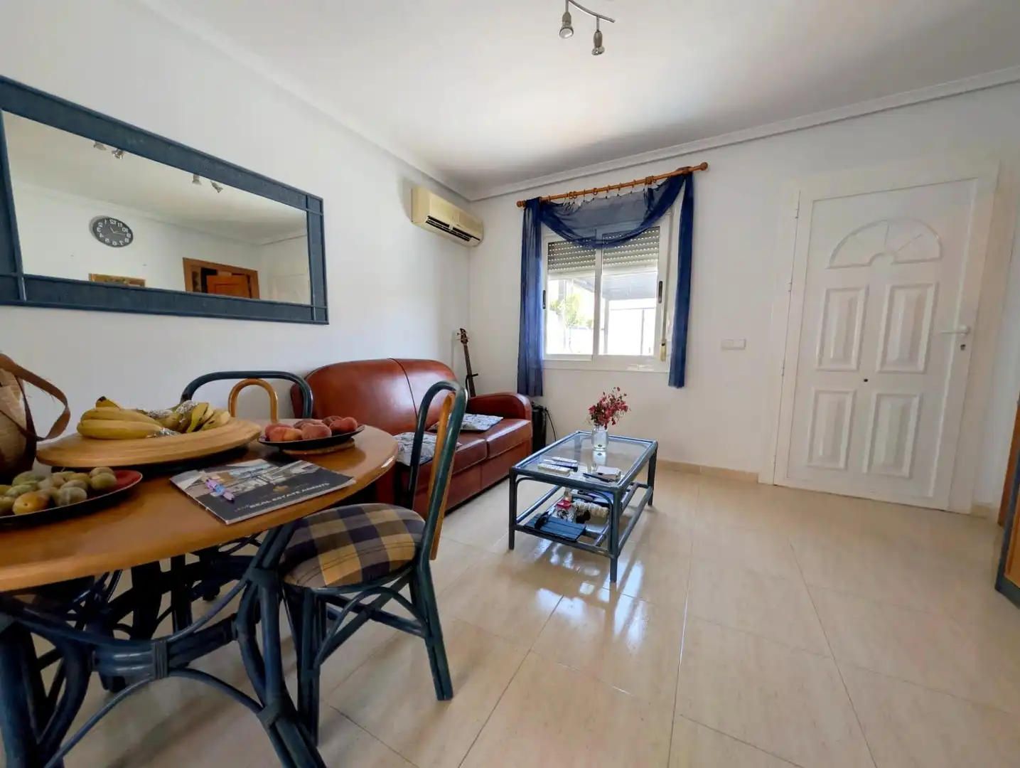 Sala de estar de Casa adosada en venta en Mazarrón con Aire acondicionado, Calefacción y Terraza