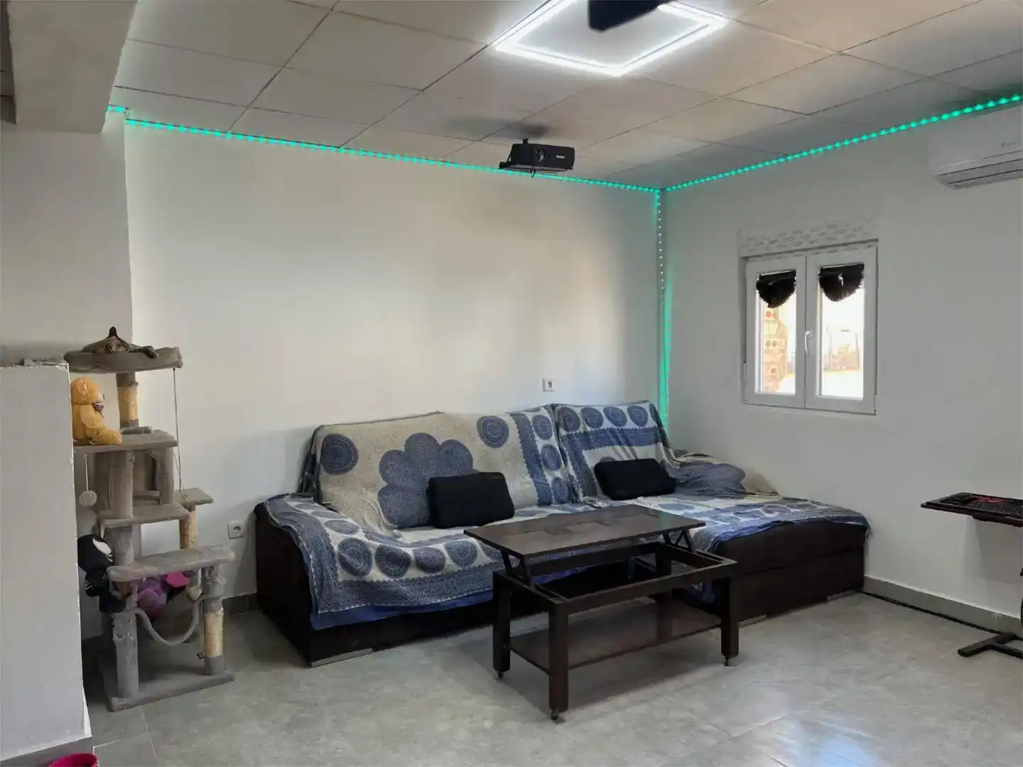 Sala d'estar de Pis en venda en Gádor amb Aire condicionat
