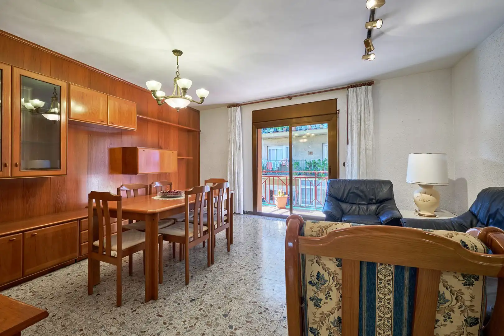 Piso con terraza en venta en Rocafonda