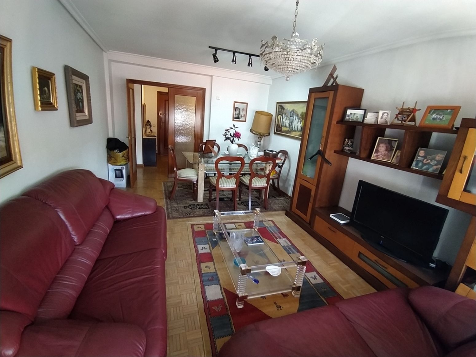 Sala d'estar de Pis en venda en Avilés amb Calefacció, Parquet i Terrassa
