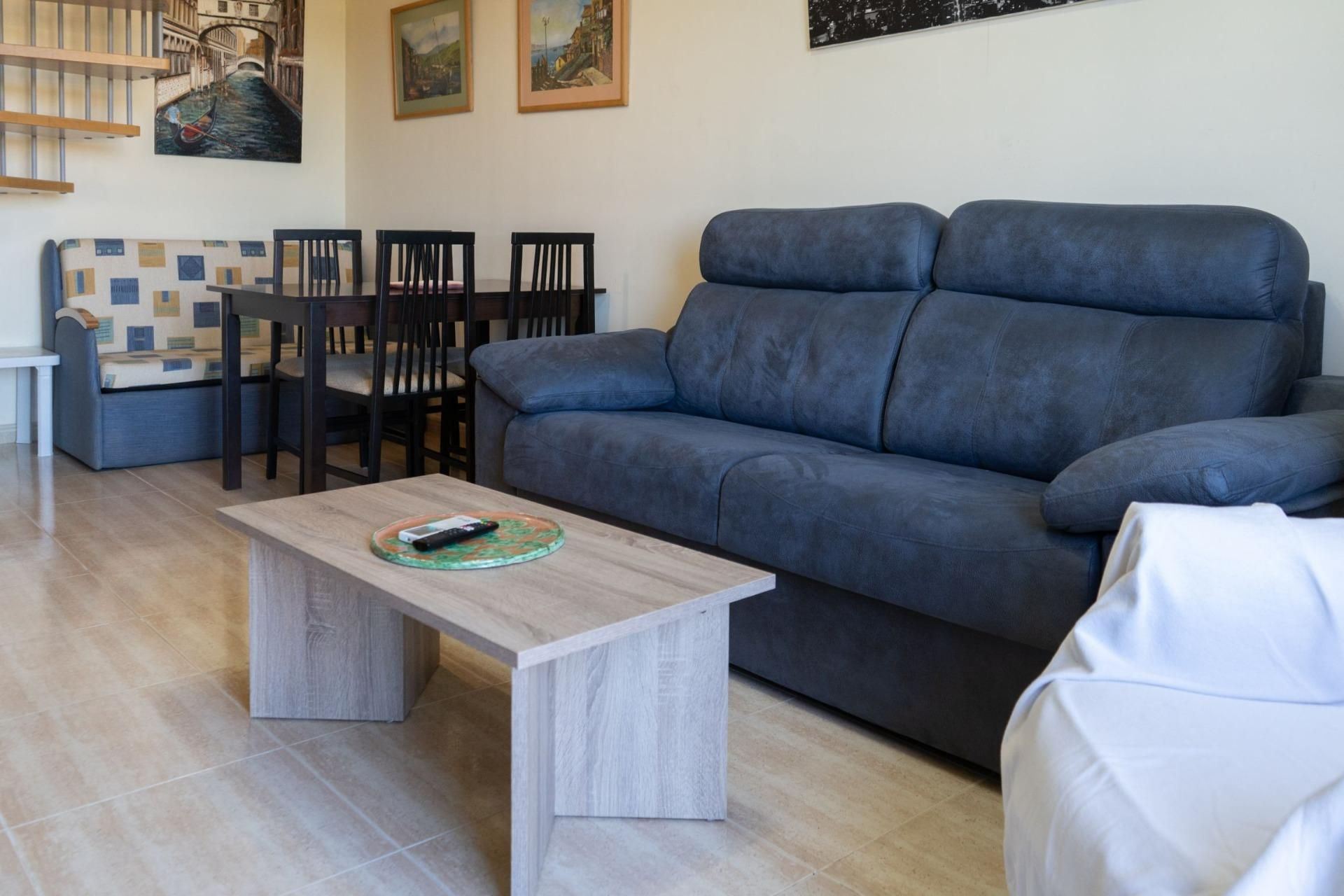 Sala de estar de Piso en venta en Deltebre con Balcón y Piscina comunitaria