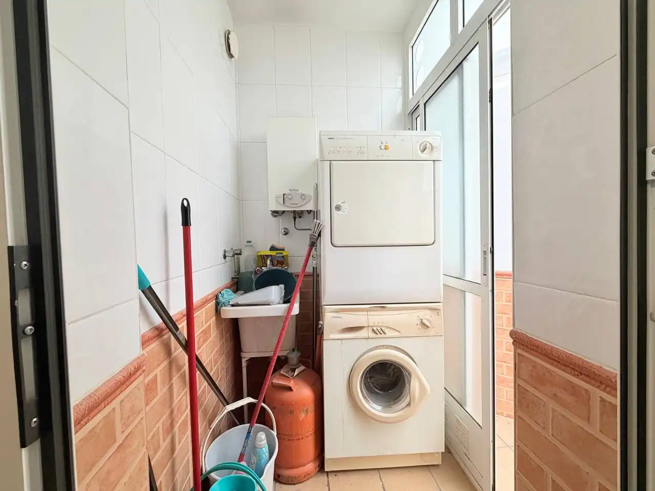 Flat with terrace for sale in Calle Constantino, imagen 6