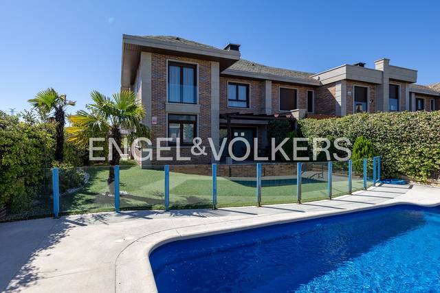 Casa adosada en Venta en Golf - El Carralero