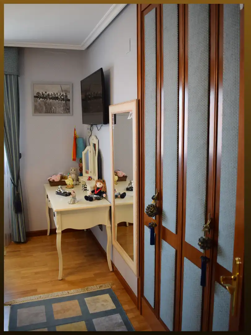 Habitación de Casa adosada en venta en Lardero con Aire acondicionado, Calefacción y Terraza