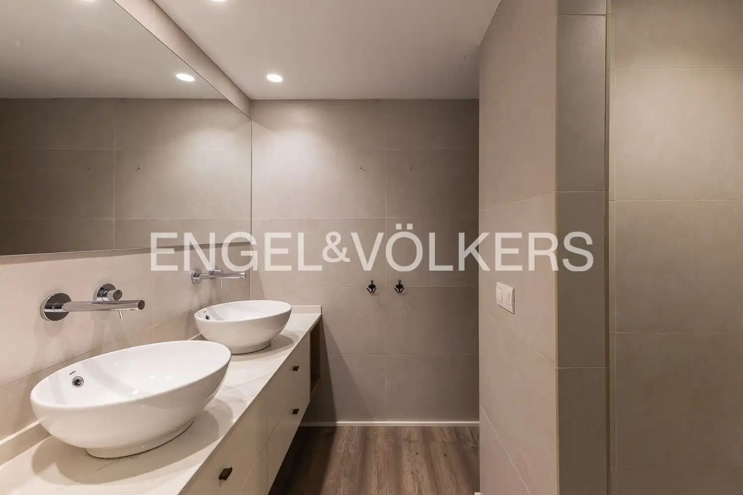 Baño de Piso de alquiler en Camins al Grau