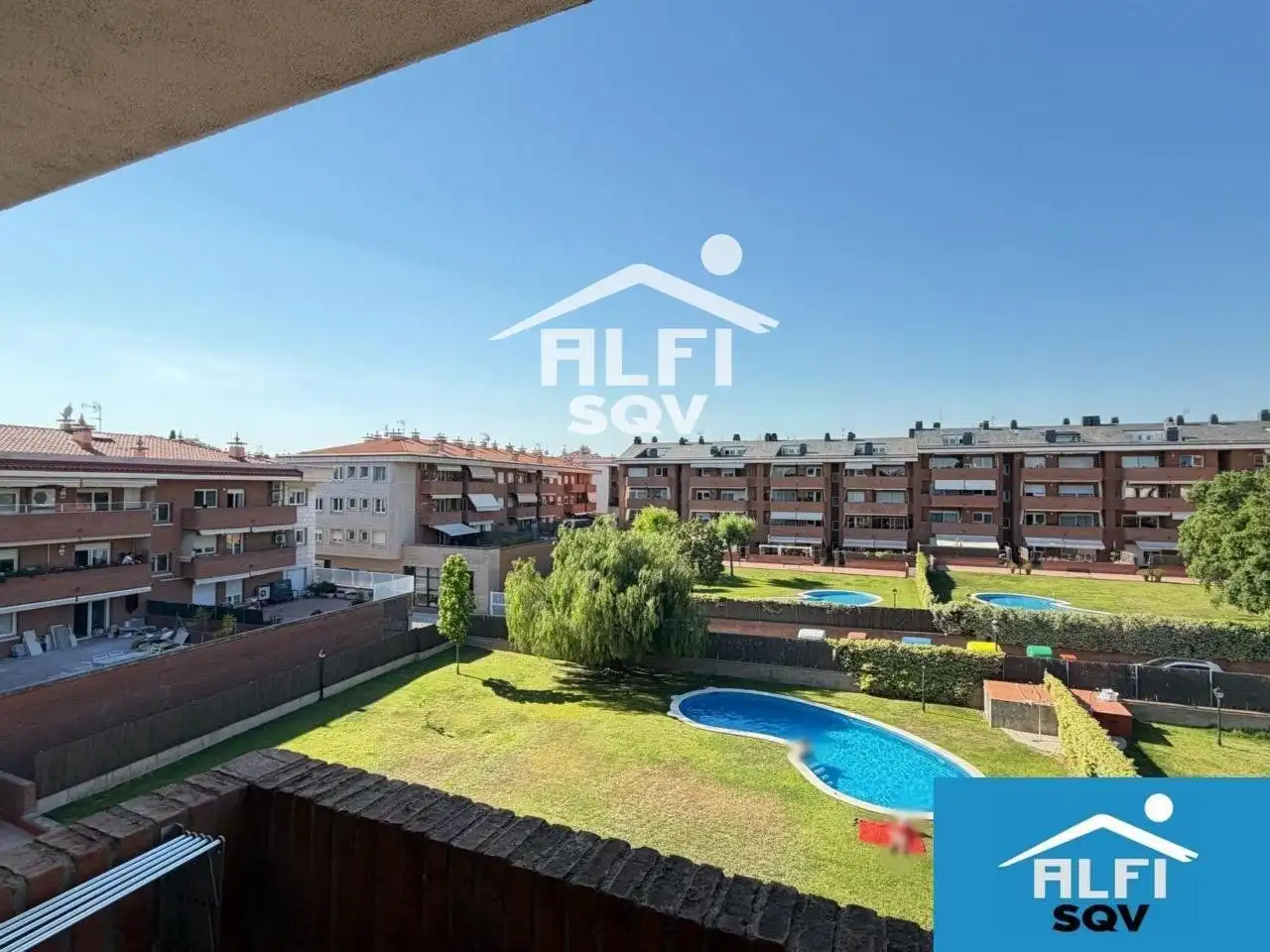 Vista exterior de Dúplex en venda en Sant Quirze del Vallès amb Calefacció, Terrassa i Piscina