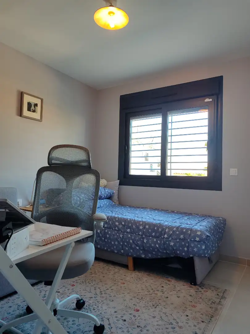 Habitación de Casa o chalet en venta en Busot con Aire acondicionado, Calefacción y Jardín privado