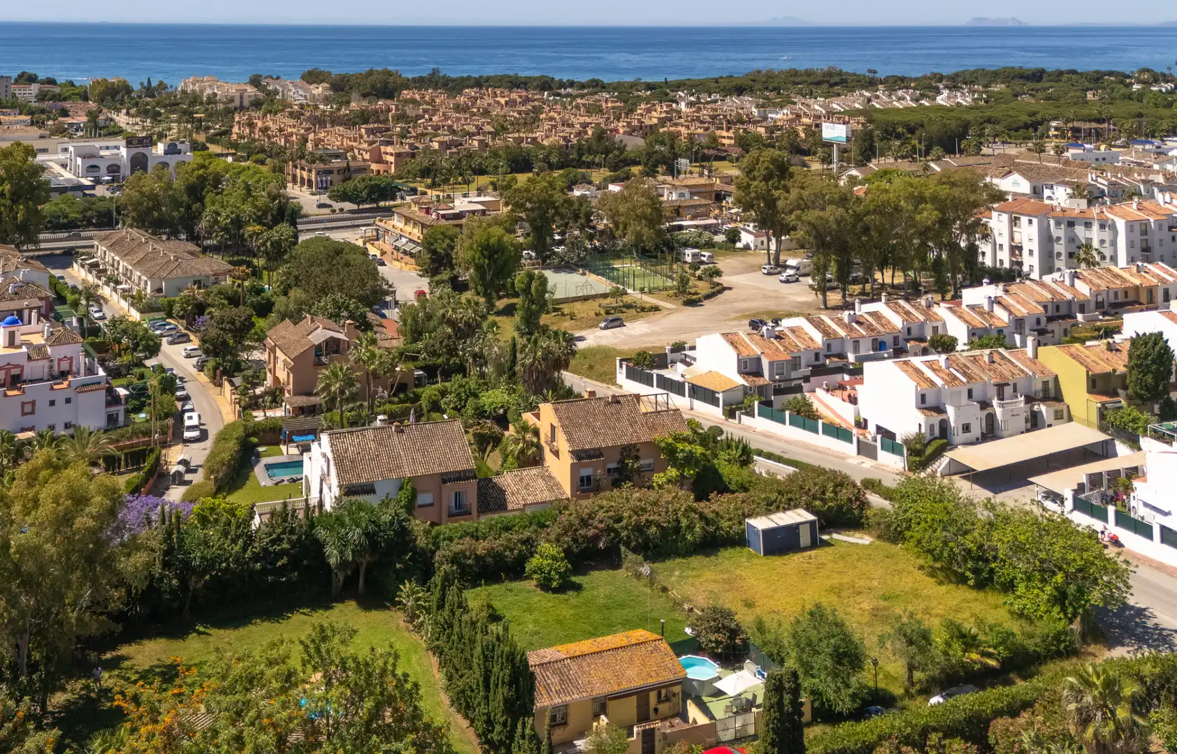 Vista exterior de Residencial en venda en Estepona