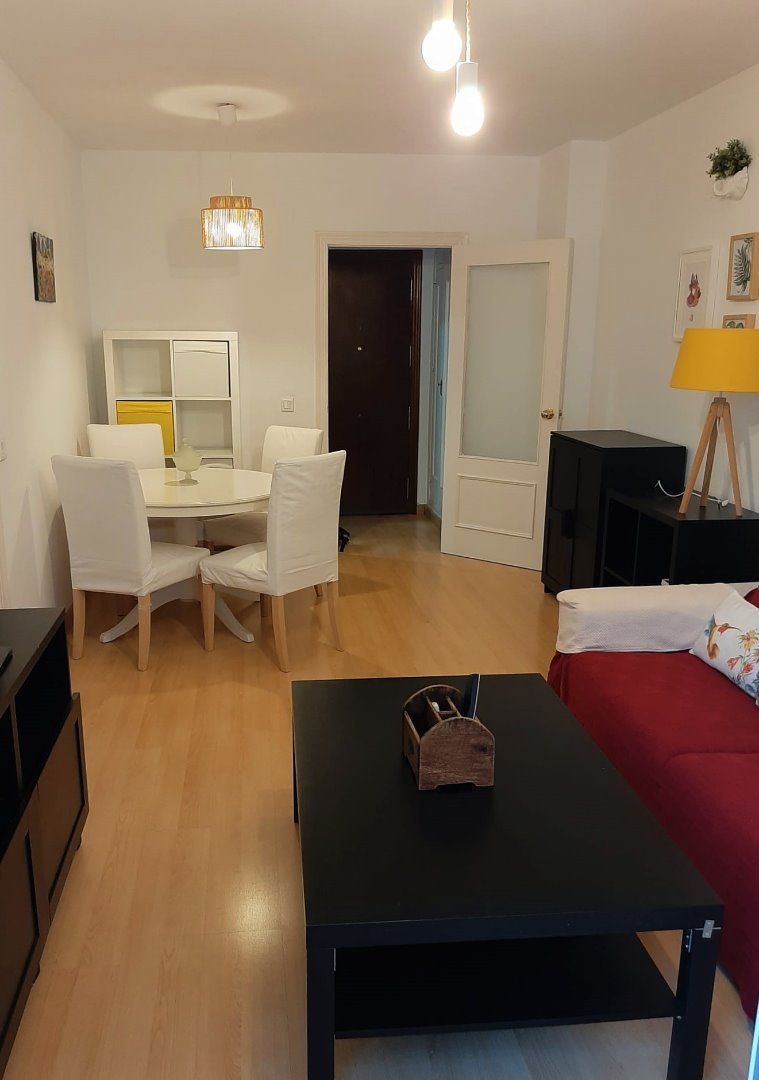 Sala d'estar de Pis de lloguer en Jerez de la Frontera amb Aire condicionat, Parquet i Terrassa