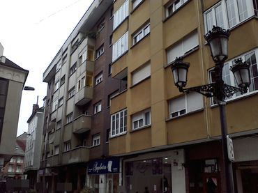 Appartement avec ascenseur à vendre à C/ Alférez Aguelles
