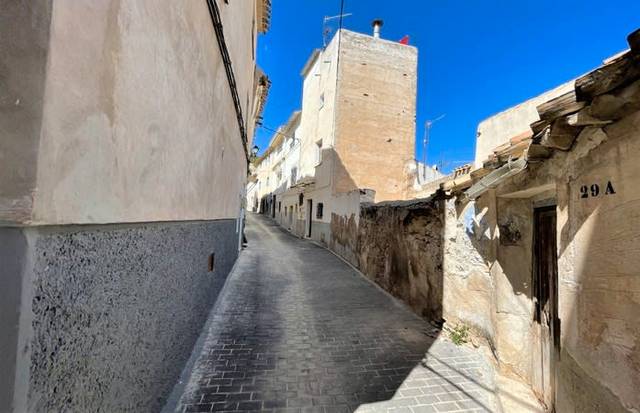 Casa adosada en Venta en Calle Cantón, 36 en Moratalla