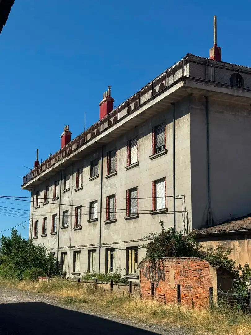 Exterior view of Buildings for sale in La Robla 