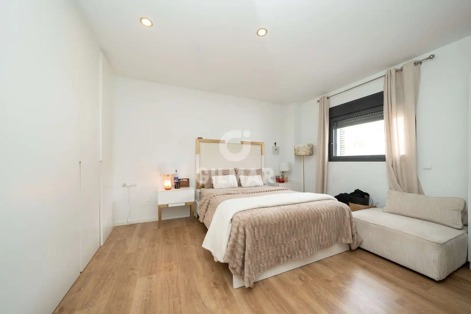 Bedroom of Flat for sale in Madrid  with Heating, Private garden and Storage room