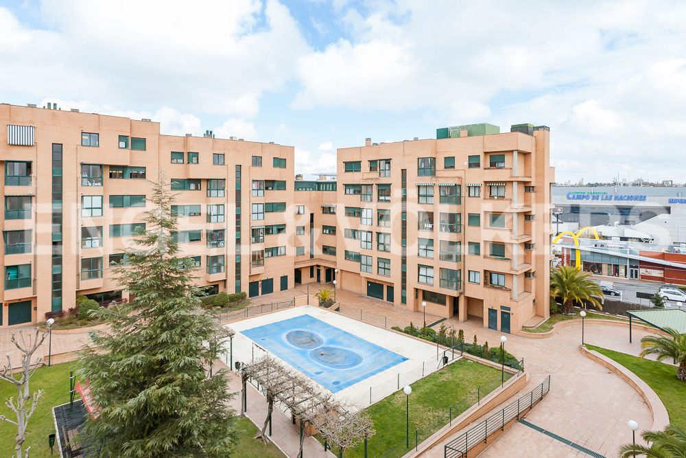 Vista exterior de Apartament de lloguer en  Madrid Capital amb Aire condicionat, Calefacció i Parquet