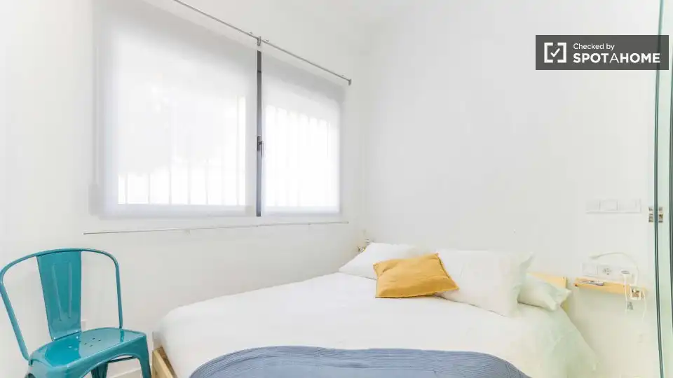Habitación de Piso de alquiler en Valencia con Aire acondicionado, Calefacción y Amueblado