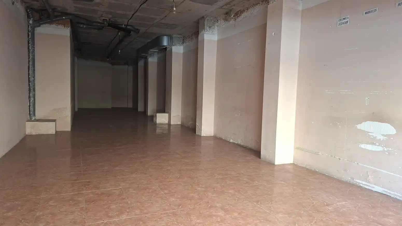 Local comercial en venda a Llevant, imagen 4