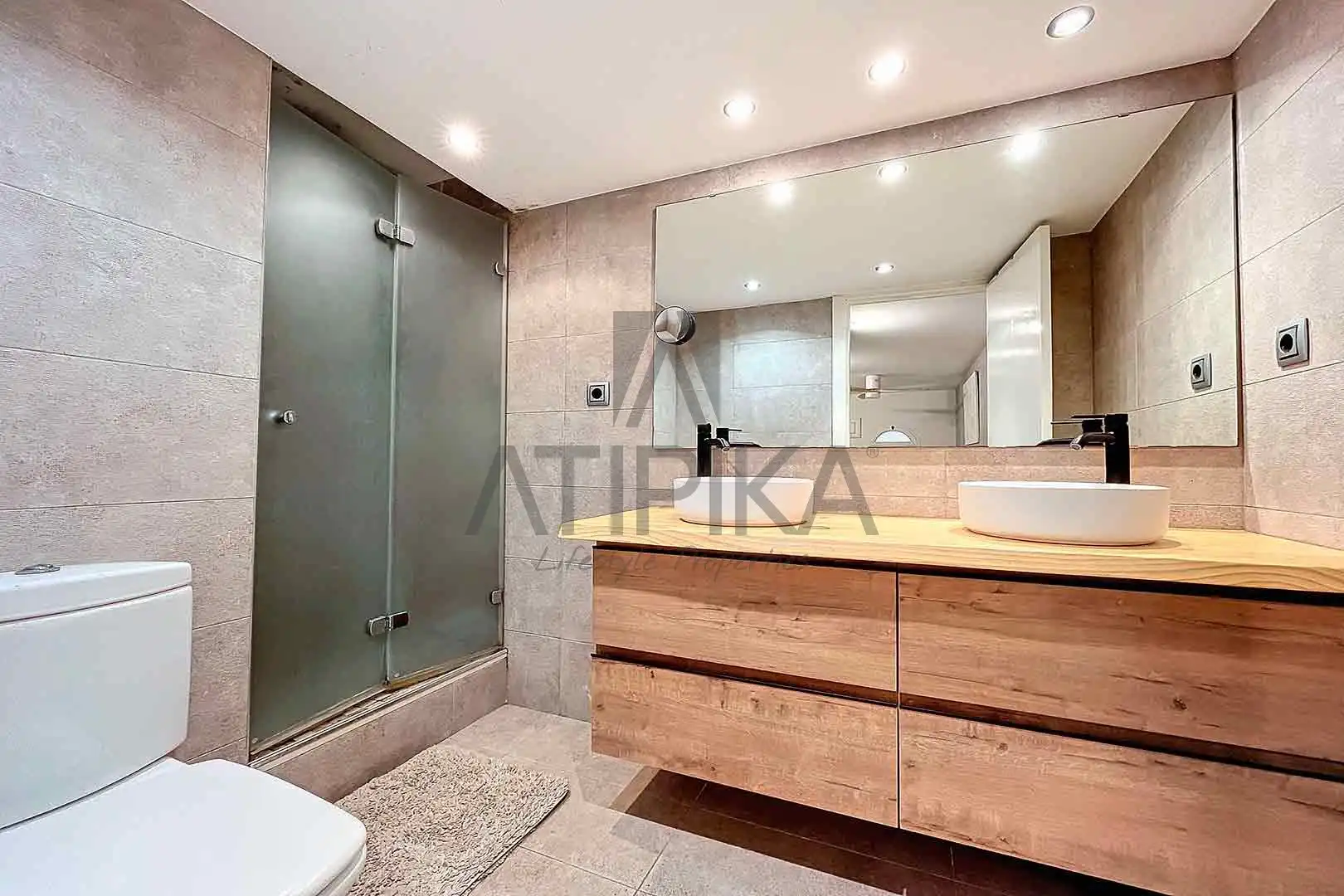 Bathroom of Duplexes for sale in Sitges  with Heating, Parquet flooring and Terrace