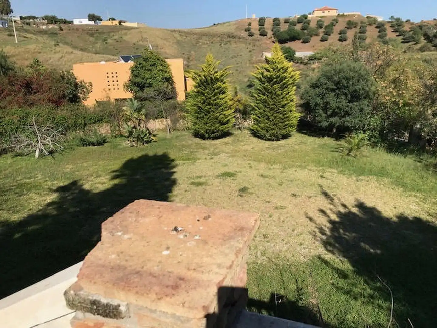 Garten von Einfamilien-Reihenhaus zum Verkauf in Mijas mit Klimaanlage, Terrasse und Abstellraum
