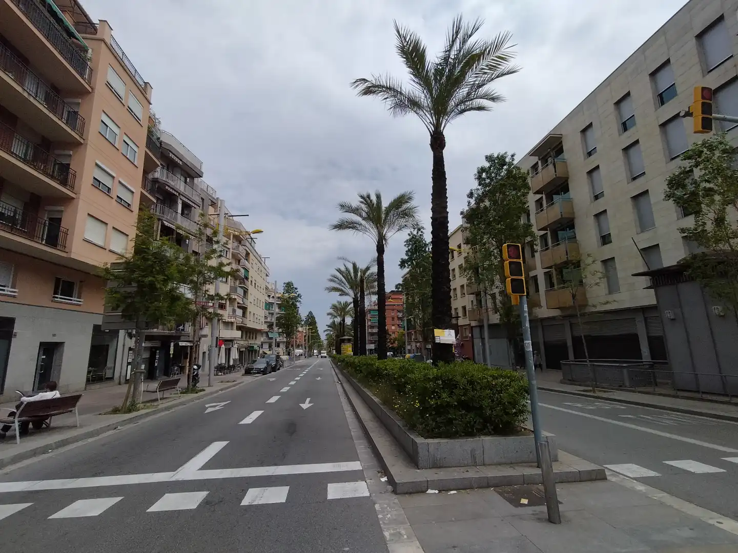 Vista exterior de Edifici en venda en Barcelona