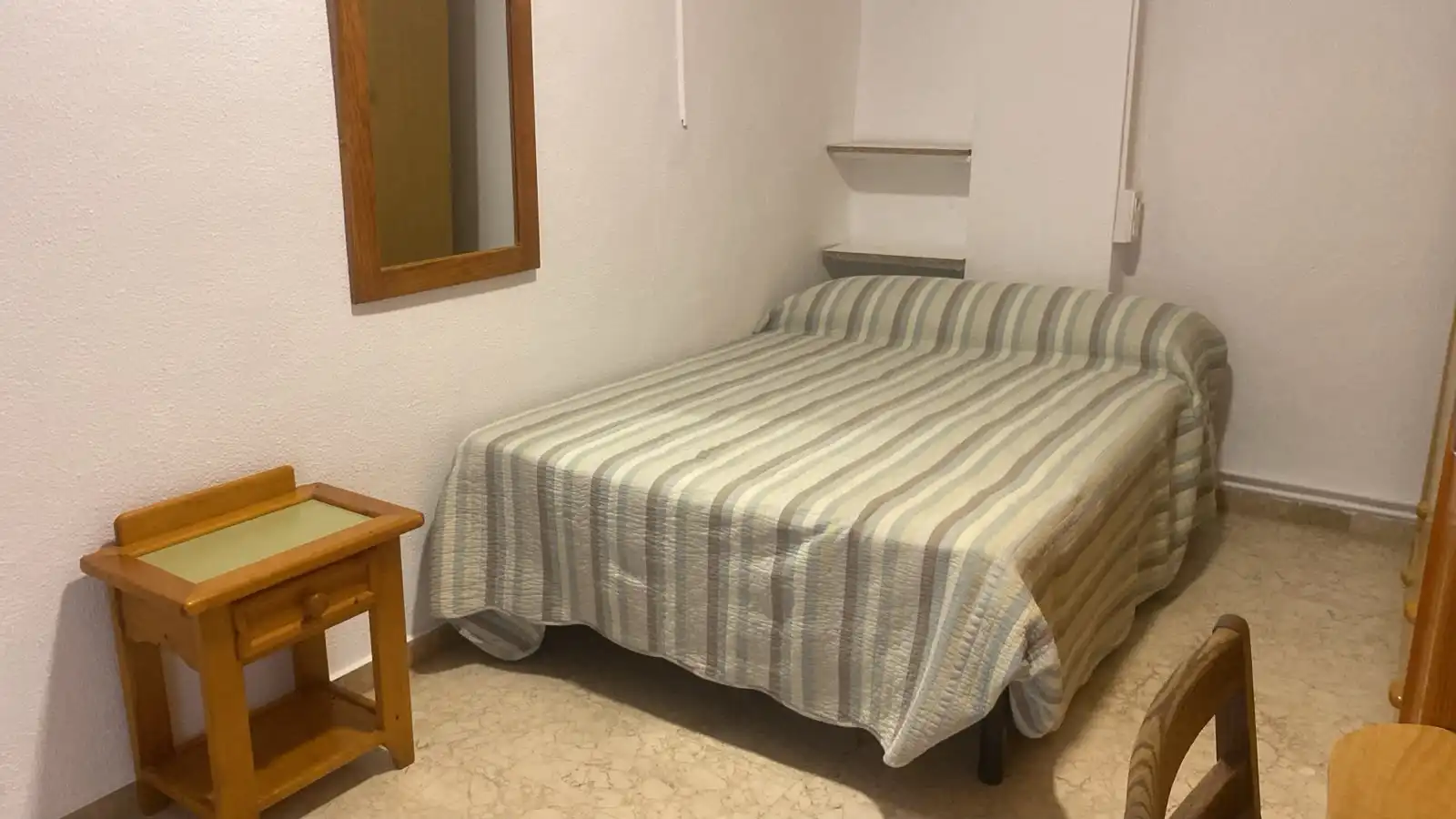 Schlafzimmer von Wohnung zur Miete in Granada mit Heizung, Möbliert und Waschmaschine