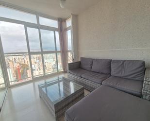 Sala d'estar de Apartament en venda en Benidorm amb Aire condicionat, Traster i Moblat