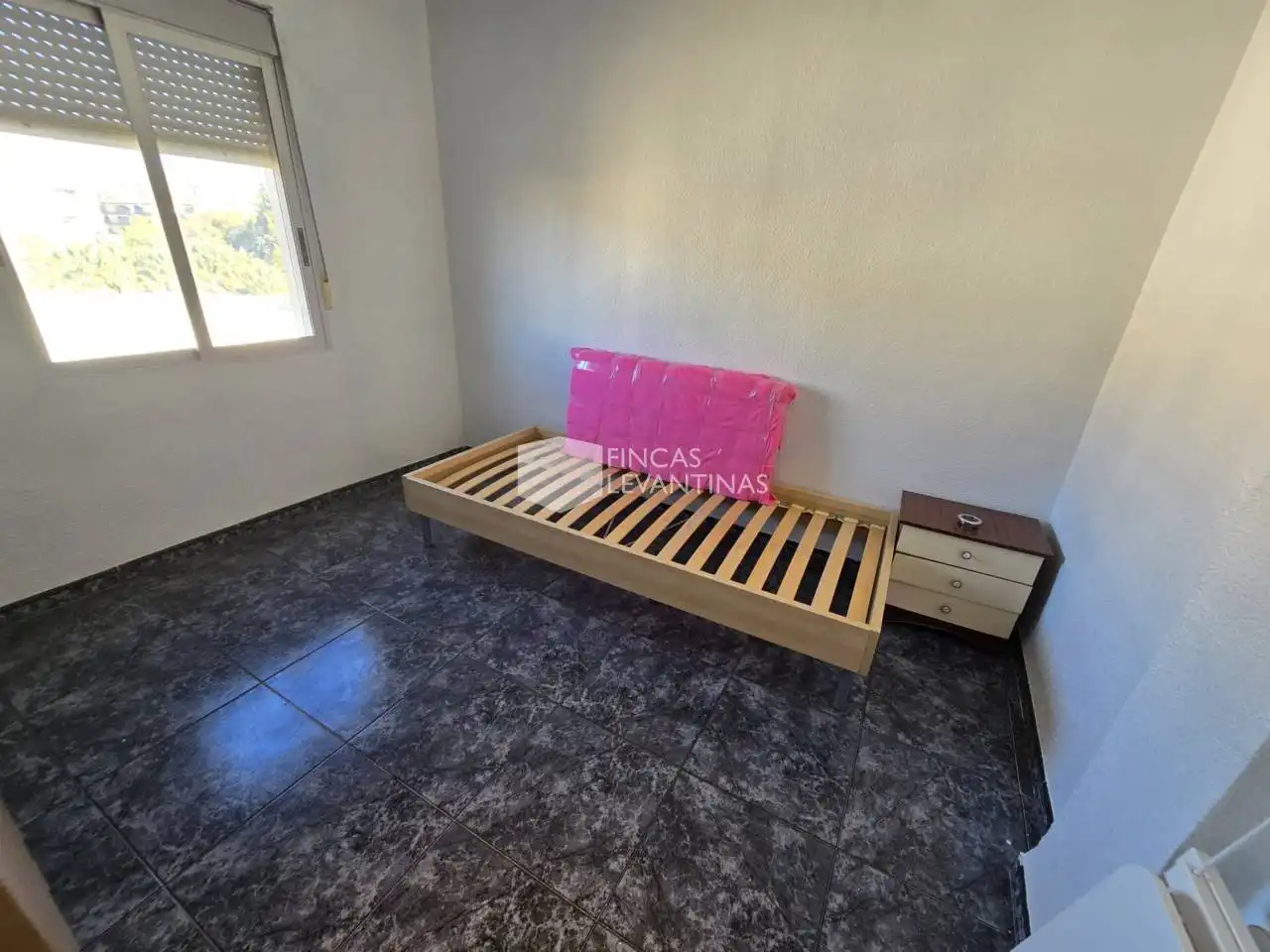 Bedroom of Apartments for sale in Elda