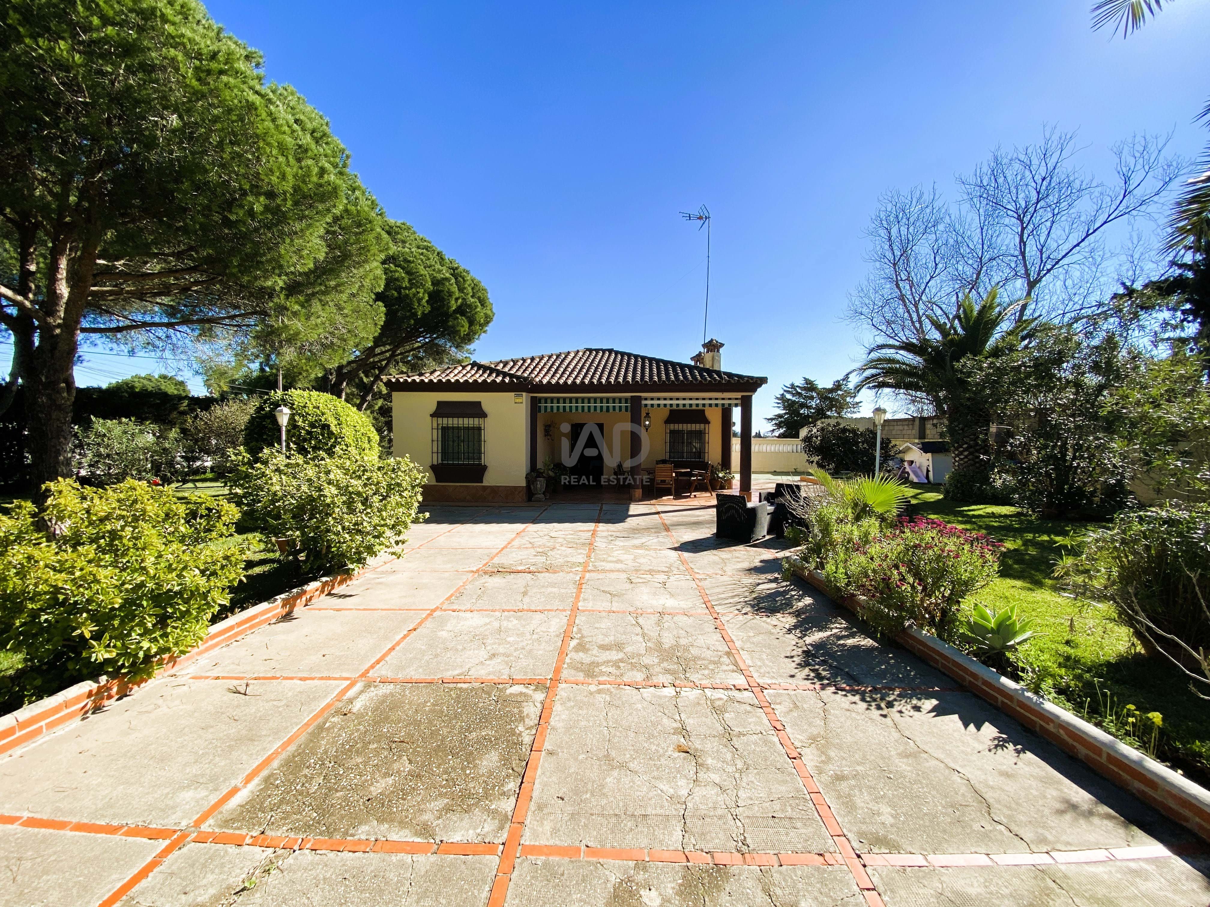 Jardí de Casa o xalet en venda en Chiclana de la Frontera amb Aire condicionat