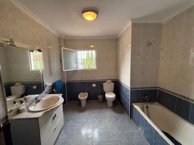 Baño de Finca rústica en venta en Cullera con Aire acondicionado, Jardín privado y Terraza