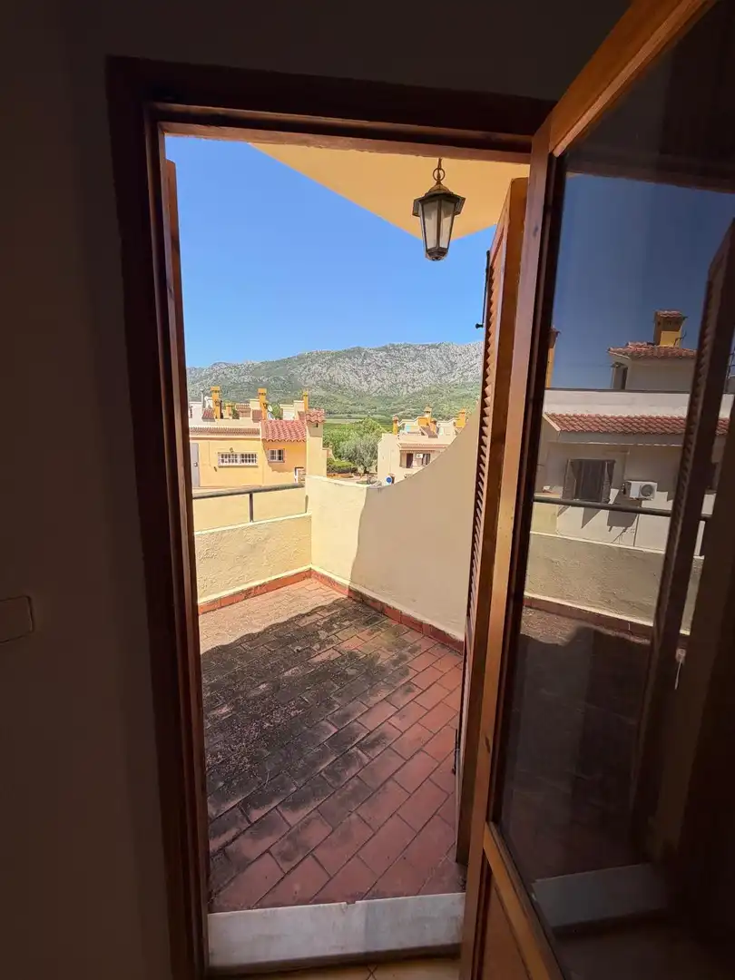 Vista exterior de Casa adosada de lloguer en Carcaixent amb Piscina comunitària