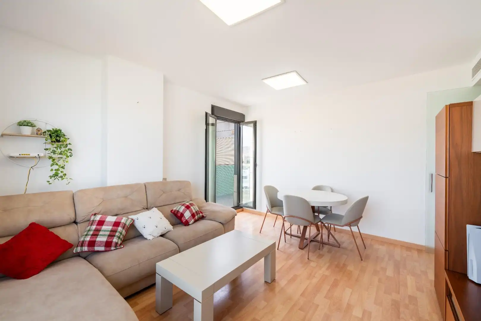 Living room of Flat for sale in Almería  with Air Conditioner, Terrace and Storage room