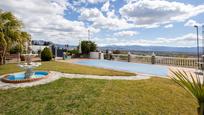 Swimming pool of House or chalet for sale in Atarfe  with Air Conditioner, Private garden and Parquet flooring