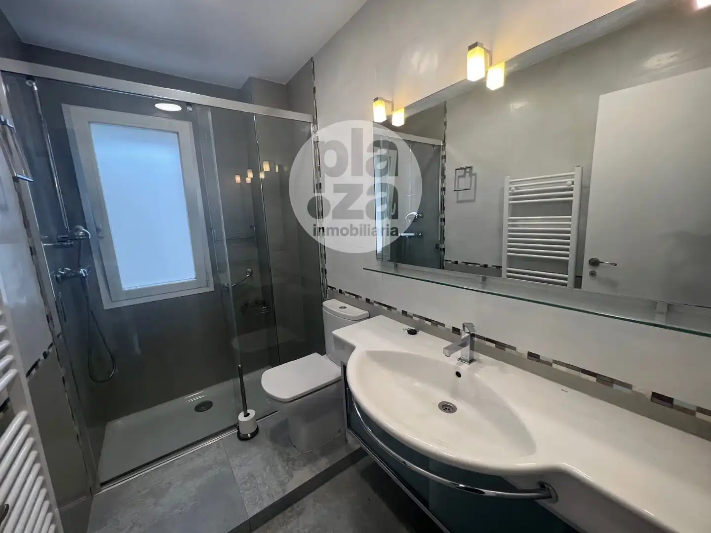 Bathroom of Flat for rent in Burgos  with Heating and Furnished