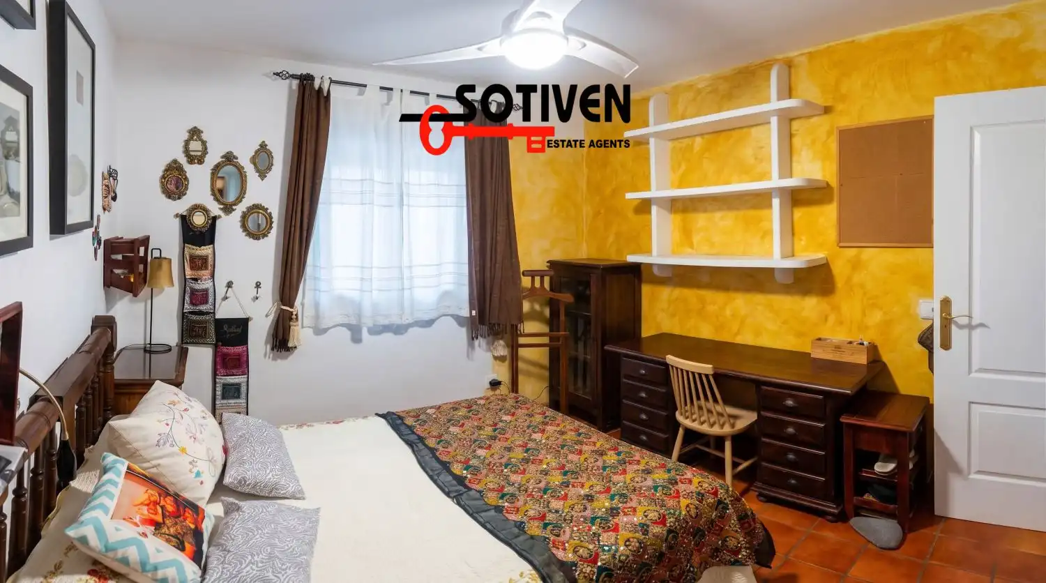 Habitación de Dúplex en venta en Granadilla de Abona con Terraza y Piscina comunitaria