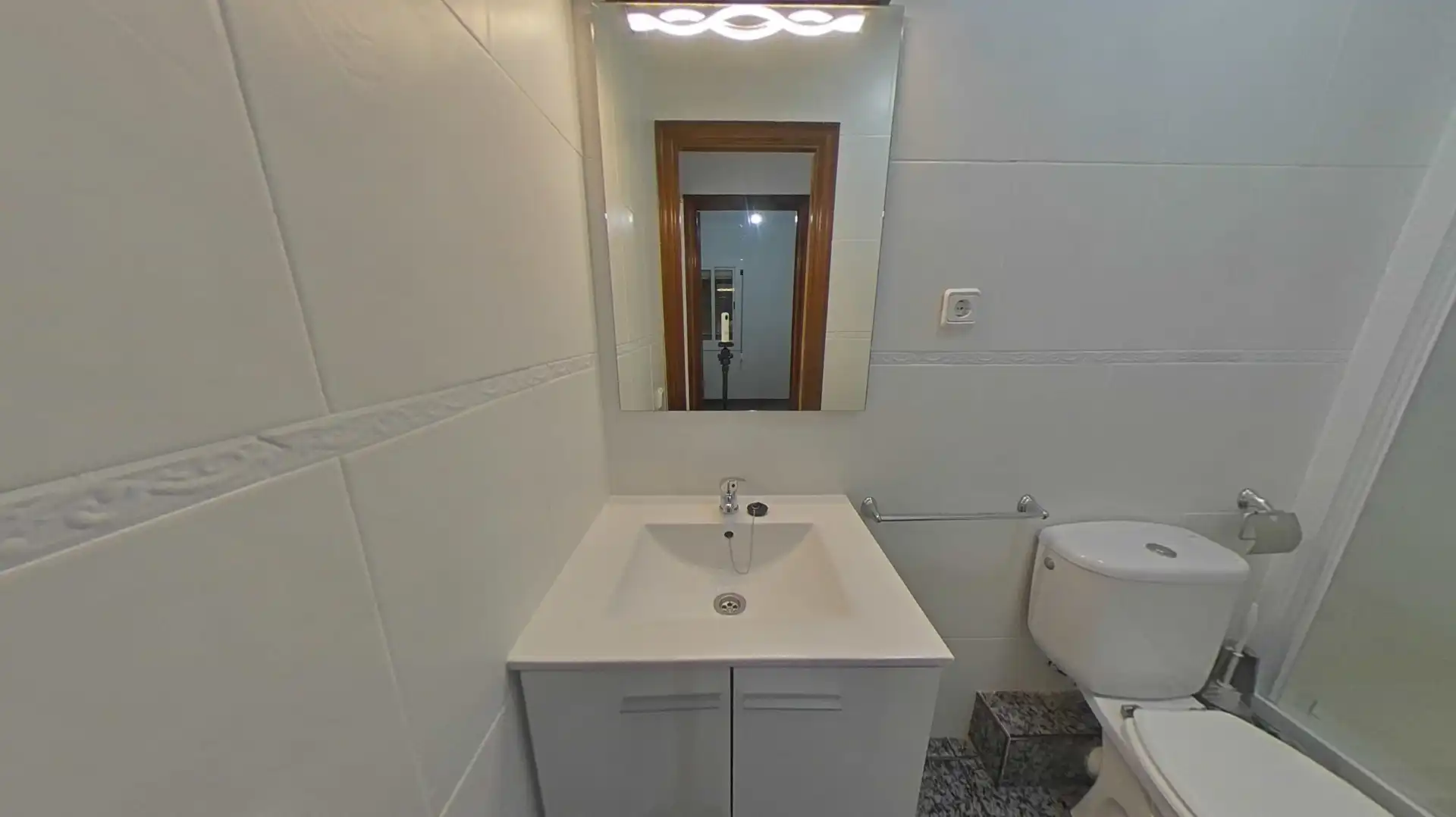 Badezimmer von Wohnung zum Verkauf in L'Hospitalet de Llobregat mit Heizung