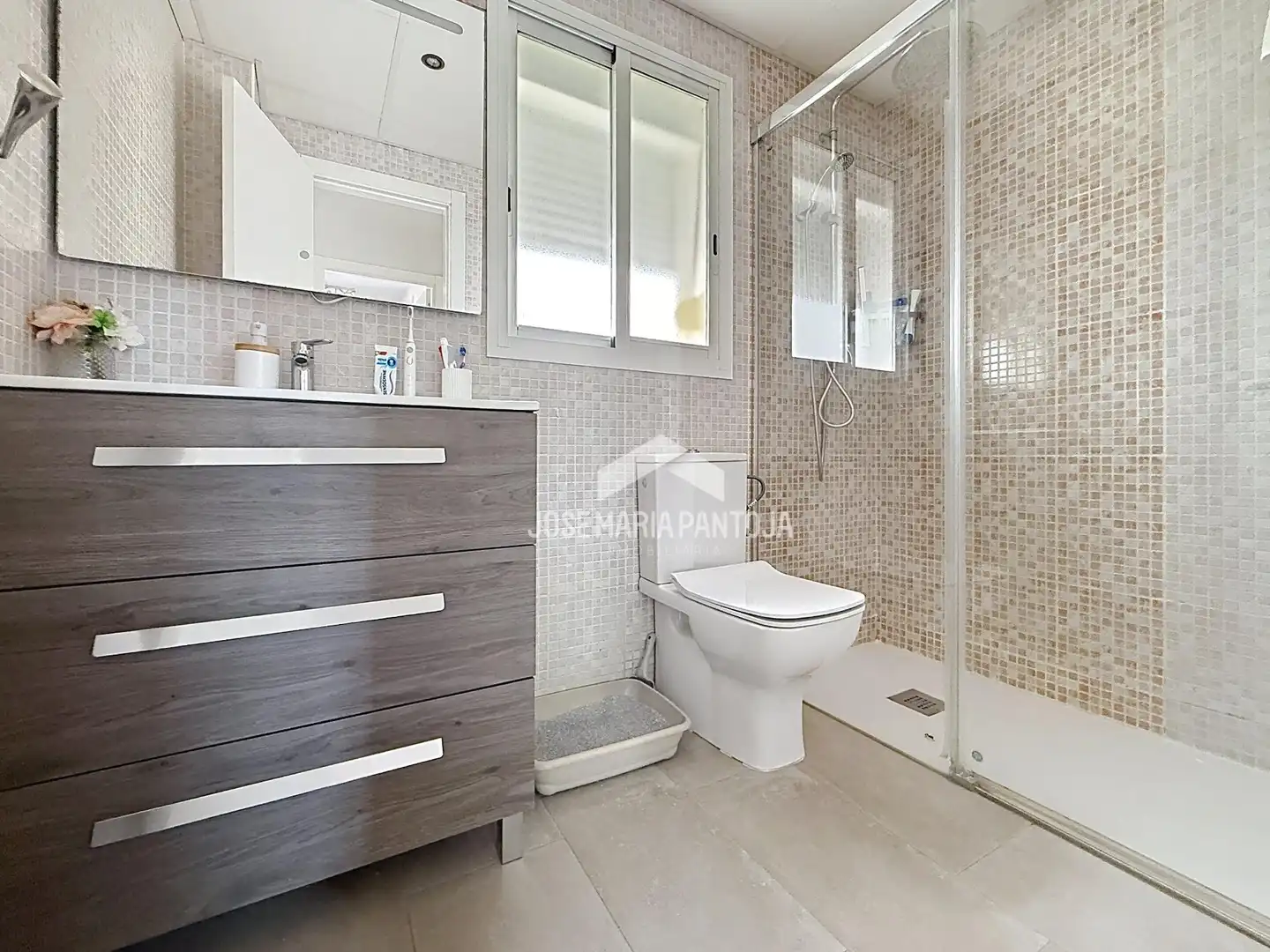 Bathroom of Flat for sale in Jerez de la Frontera  with Air Conditioner, Private garden and Parquet flooring