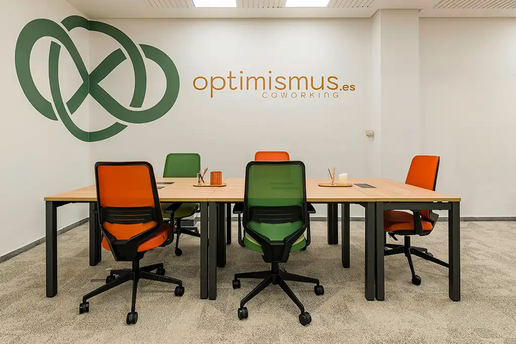 Büro zur Miete in Madrid mit Klimaanlage, Heizung und Terrasse